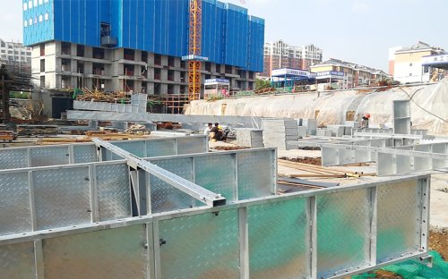 厂家生产爬架网 建筑提升架钢板网片 可定制或租赁